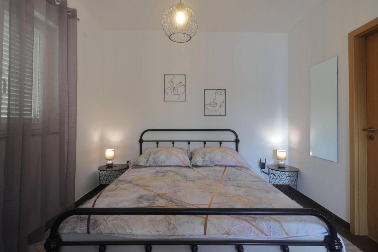 Apartman Studio Pesja Omišalj Εξωτερικό φωτογραφία