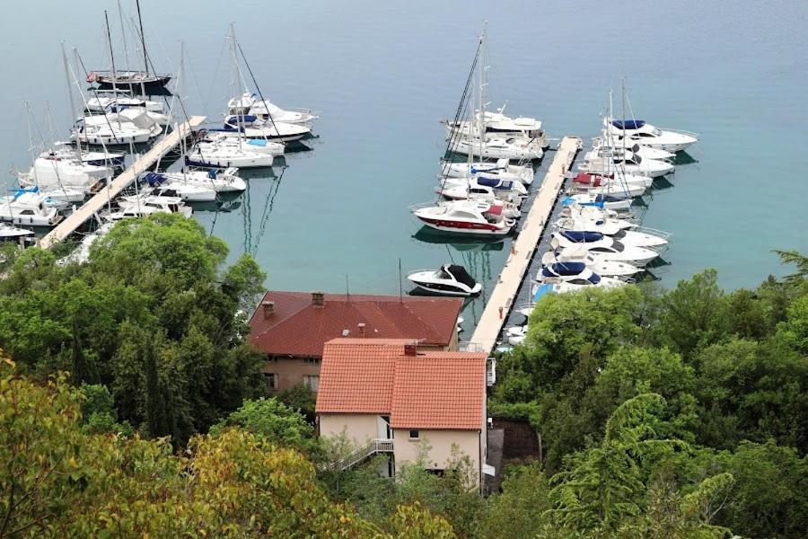 Apartman Studio Pesja Omišalj Εξωτερικό φωτογραφία